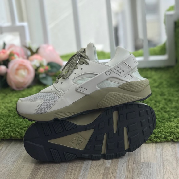 NWT Nike Huarache Run Olive Dark Stucco M - Picture 4 of 8